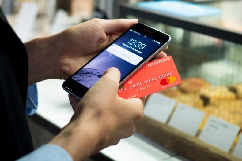 Monzo card