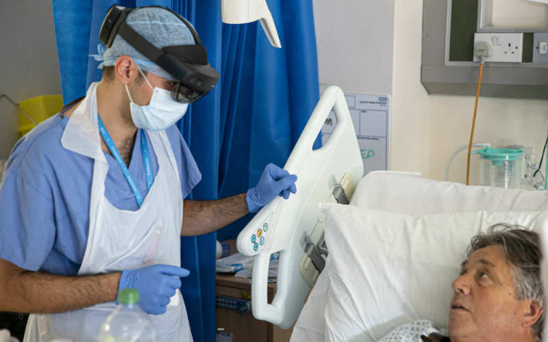 Headset on ward