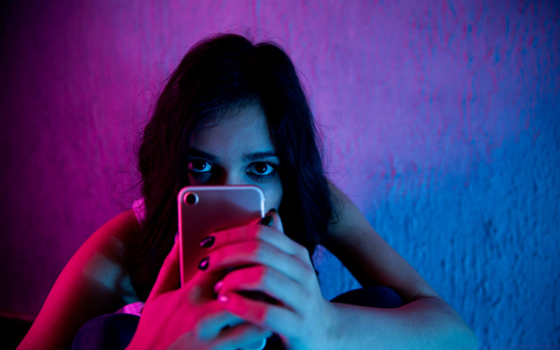 Teenager online